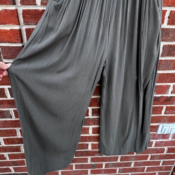 Kori Jumpsuit Overalls Womens Medium Olive Green Cropped Wide Leg Cottagecore - Picture 3 of 14